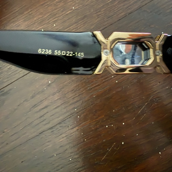 Designer Sunglasses - Picture 8 of 8